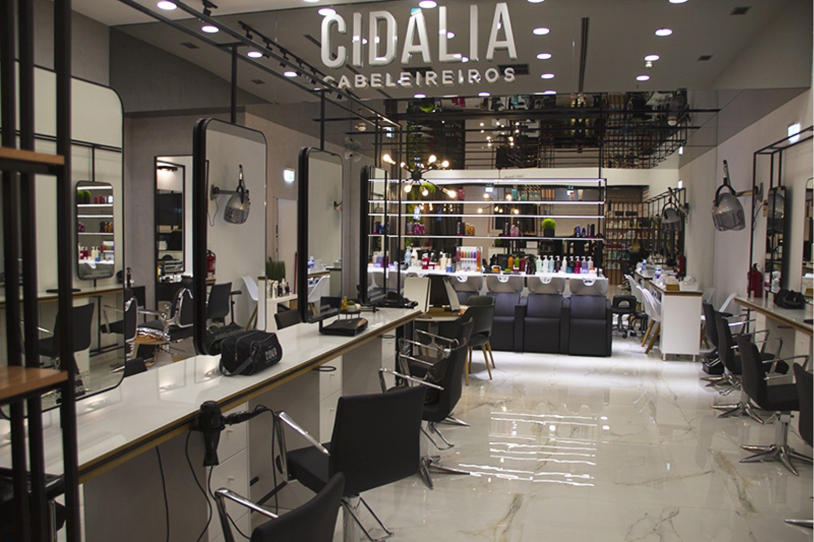J abriu a nova loja Premium Concept Store no Centro Comercial Colombo!